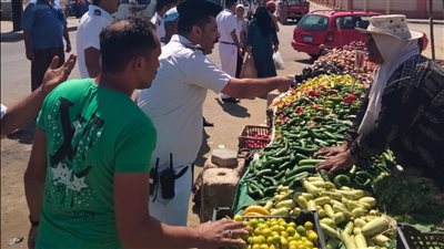 حملة مكبرة لإزالة إشغالات الباعة الجائلين وإعادة الانضباط بدمياط الجديدة