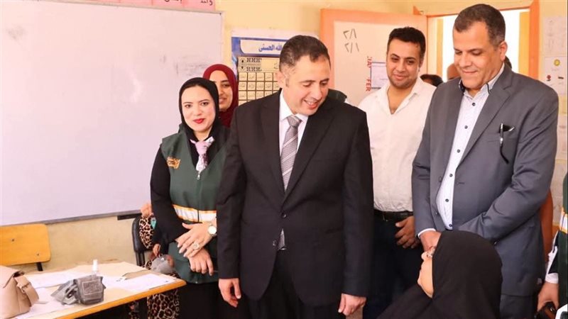 محافظ دمياط يشهد