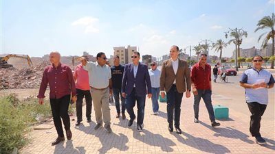 محافظ دمياط يتفقد إزالات كورنيش الأعصر والالتزام بمعايير التطوير