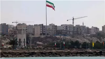 مقتل شخص وإصابة 3 في استهداف سفينة إيرانية قبالة جزيرة قشم 