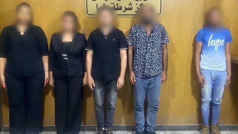 خلافات بين أصحاب