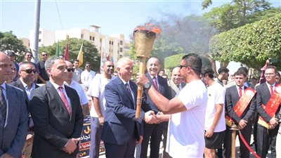 جامعة الفيوم تستقبل شعلة أسبوع شباب الجامعات الـ14