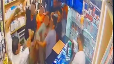 هجوم جماعي وتحطيم محتويات محل بالقليوبية.. والأمن يفحص الفيديو