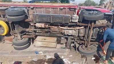 تصادم 3 سيارات بطريق القاهرة-الإسكندرية الزراعي دون خسائر بشرية