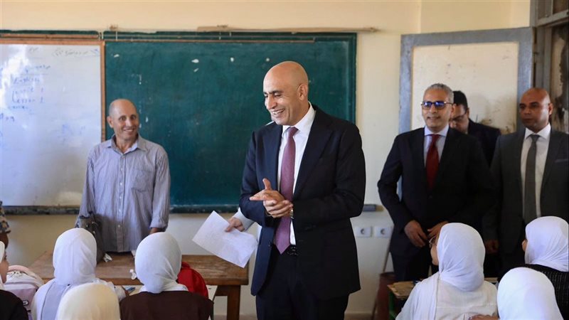 جولة وزير التربية