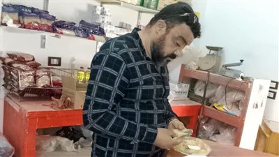ضبط 370 مخالفة تموينية خلال حملات مكثفة على المخابز والأسواق بقنا