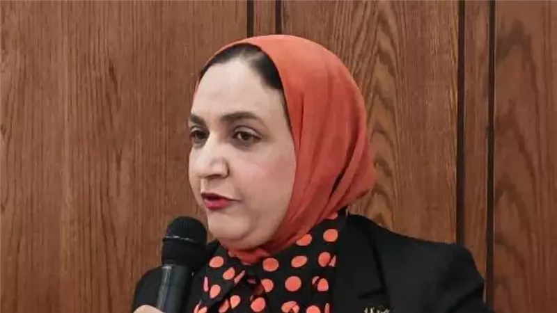 الدكتورة منى عثمان
