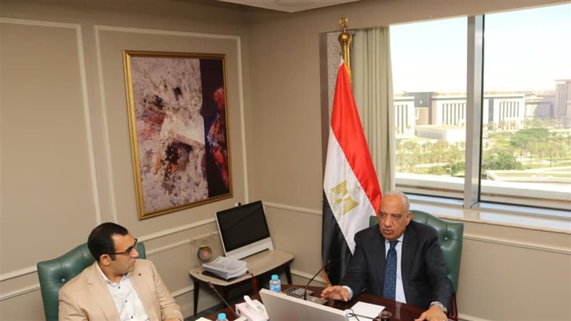 الدكتور محمود عصمت