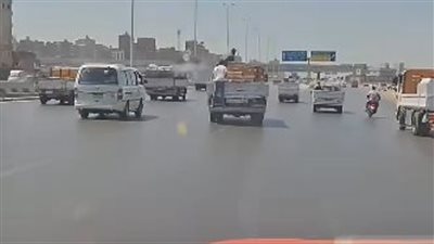 الأجهزة الأمنية تفحص فيديو بشأن مزاعم سرقة سيارة نقل على الطريق الدائري