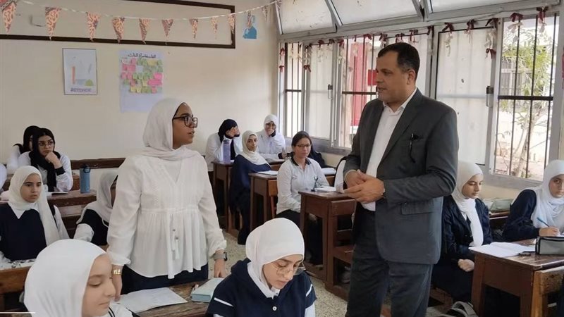 لجنة وزارية يتابعون