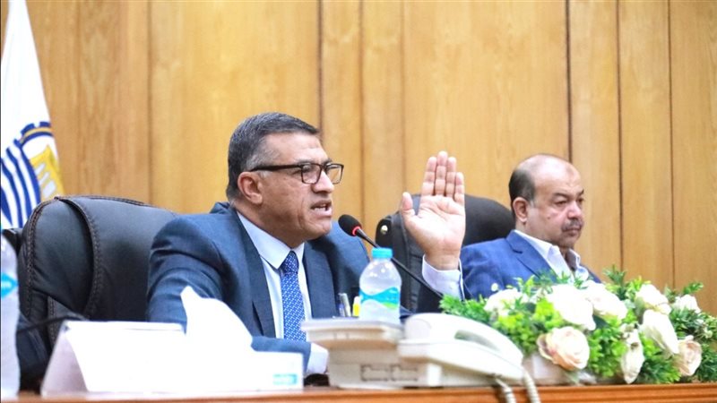 قنا، فيتو