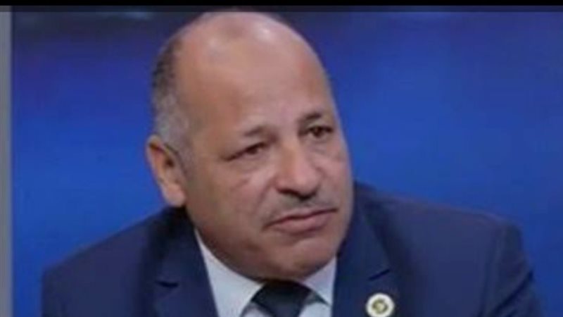 عادل العمدة