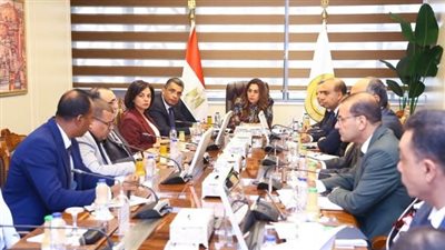 منال عوض تتابع مع محافظ البحر الأحمر تطوير الغردقة ورفع كفاءة منظومة المخلفات والخدمات 