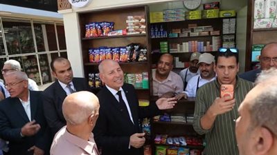 أشرف سيد يسأل محافظ القاهرة: لماذا الصمت؟ طرة البلد في حالة حداد.. رجال قلت حيلتهم أمام مشهد أكبر من قدرتهم.. نساء يحملن الخوف في عيونهن وأطفال يشعرون بالتشرد