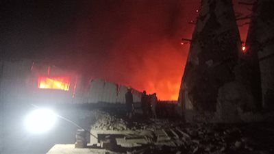 السيطرة على حريق هائل داخل مصنع غزل بالغربية (صور) 