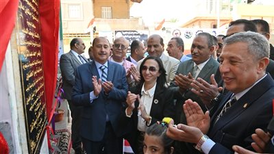 محافظ البحيرة تفتتح مدرسة عمر بن الخطاب برشيد تزامنا مع احتفالات العيد القومي