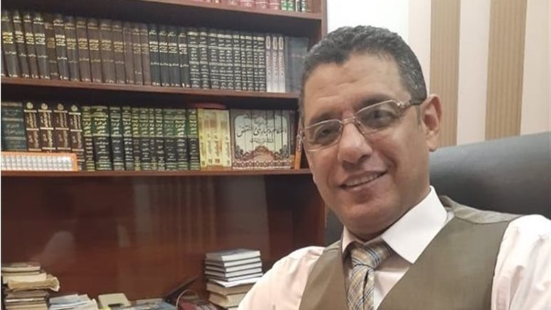 الدكتور عصام أبو