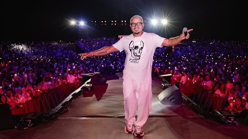 عمرو دياب في حفل