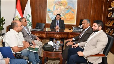 التوني يعقد اجتماعا للجنة التراخيص واستئناف أعمال البناء بالفيوم