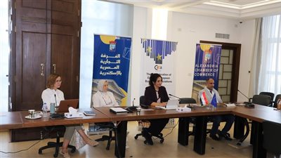 غرفة الإسكندرية التجارية تعقد جلسة نقاشية لدعم استدامة منشآت الإقامة