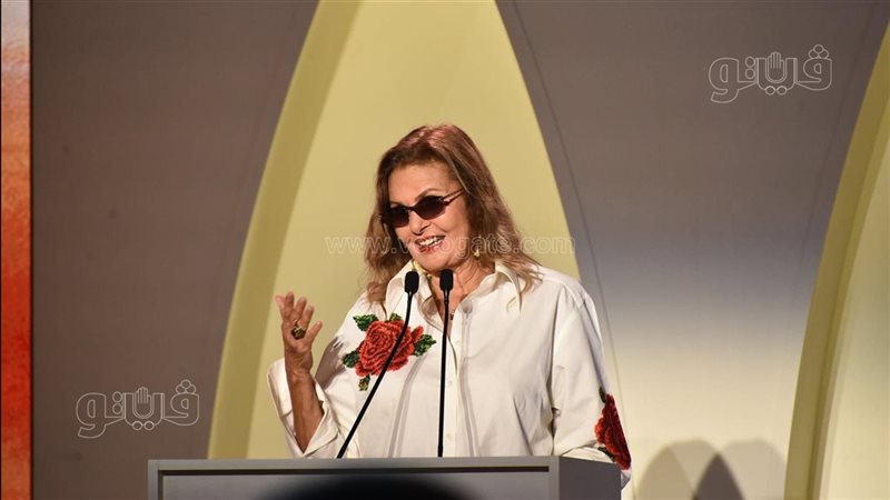 يسرا، فيتو