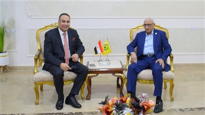 محافظ شمال سيناء يخصص 50 فدانا لإنشاء المجمع الطبي بجامعة العريش