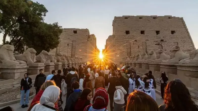 تعامد الشمس في معبد
