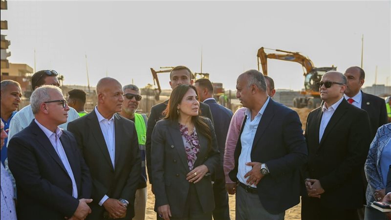 وزيرة الإسكان تتفقد