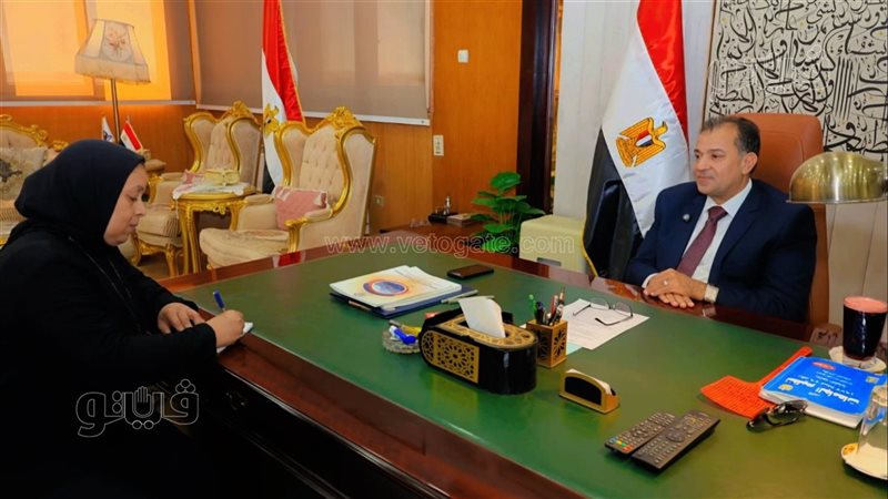 رئيس جامعة قناة ومحررة