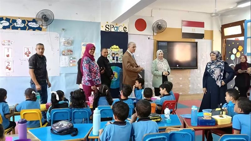 مدير تعليم قنا خلال