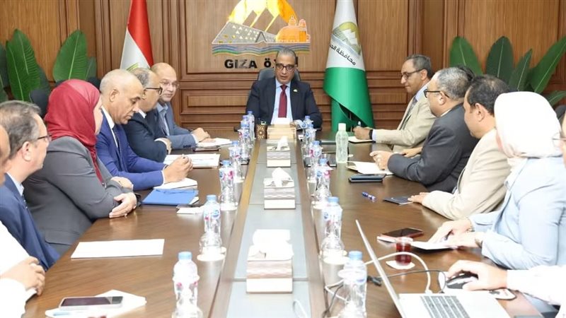 اجتماع محافظ الجيزة