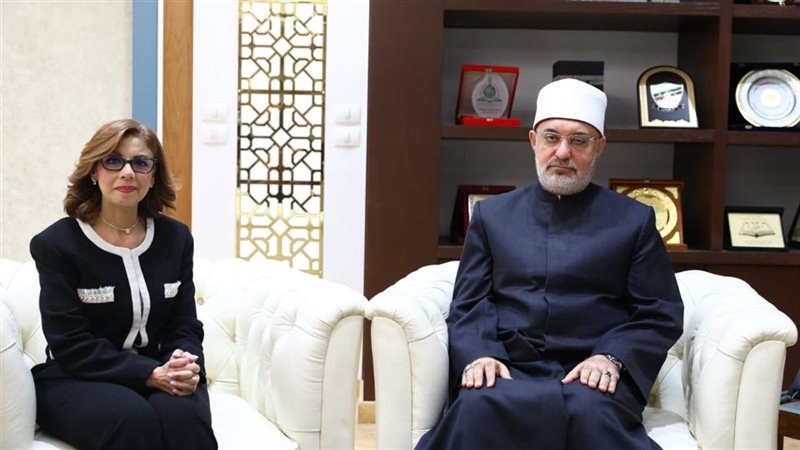 مفتي الجمهورية يلتقي
