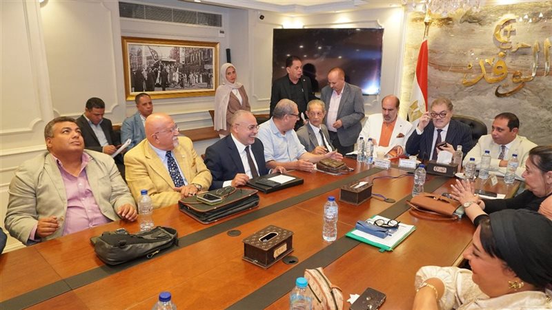 المكتب التنفيذى بحزب