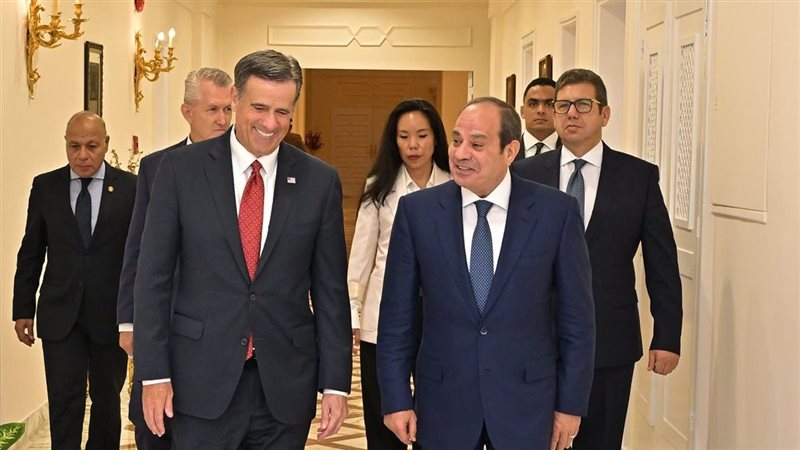 الرئيس السيسي ومدير