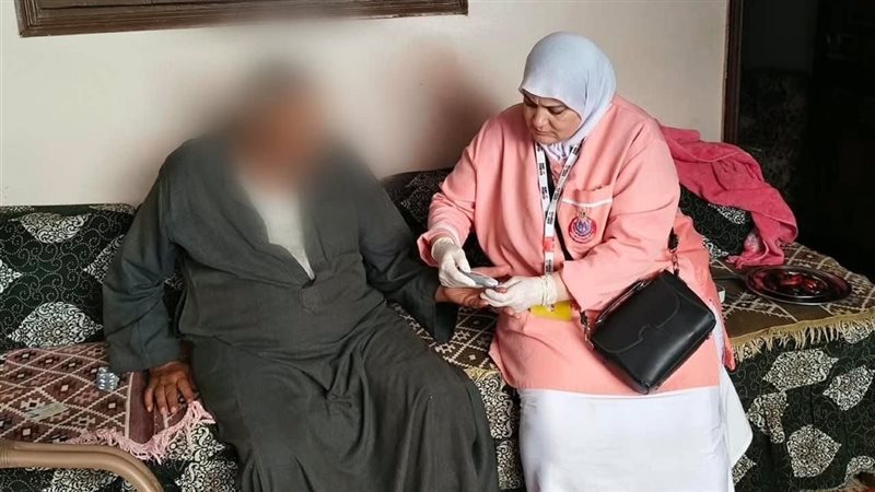 زيارة منزلية لتقديم