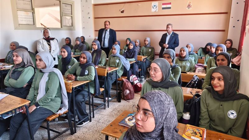  رمضان يفاجئ مدرسة