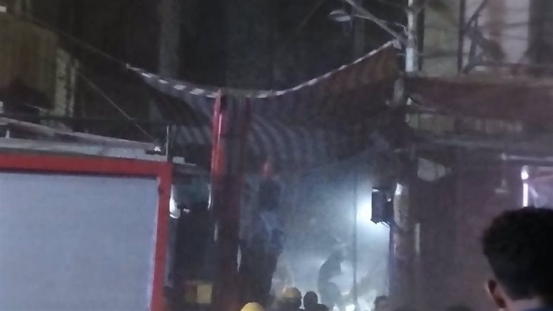 انتشال جثمان سيدة خمسينية من أسفل أنقاض عقار المنيا المنهار