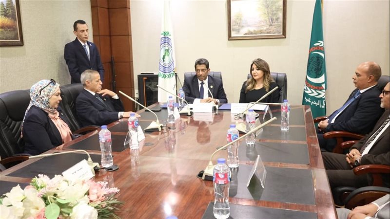 تعاون بين الأكاديمية