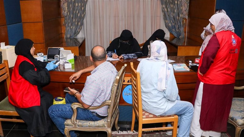 قافلة طبية للعاملين