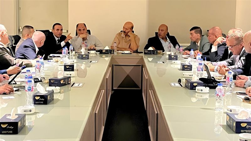 اجتماع ممثلي مصانع
