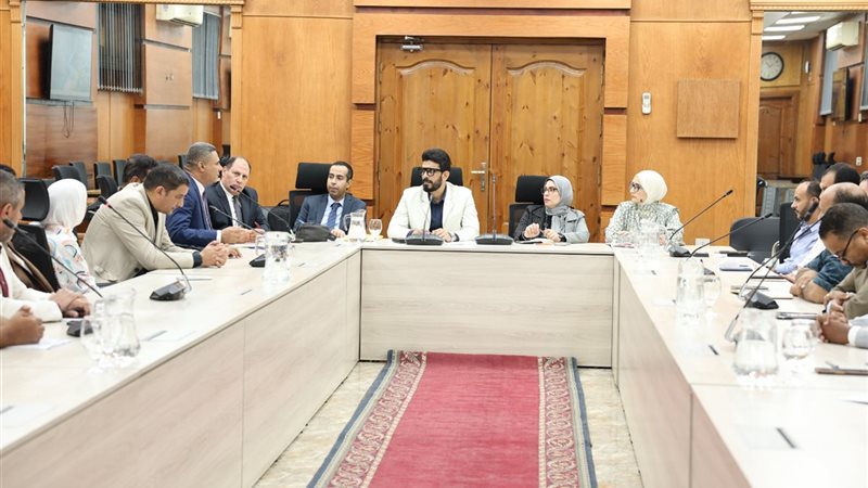 القابضة للمياه تناقش