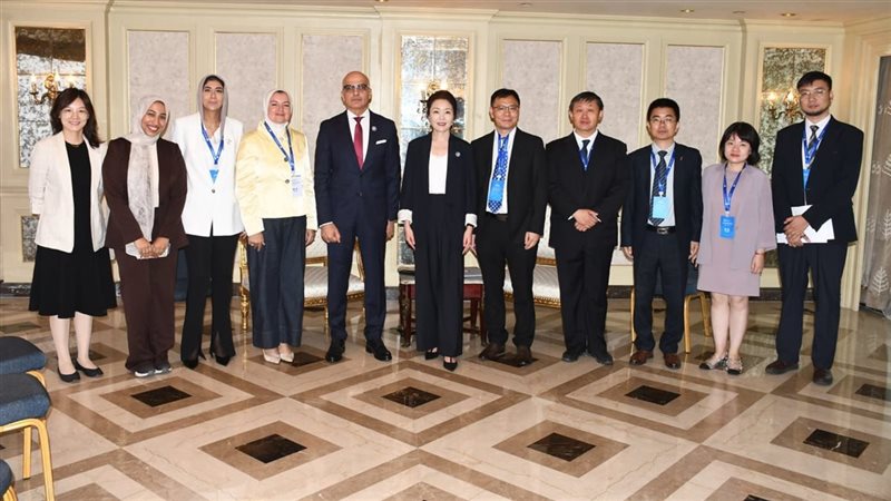 رئيس جامعة عين شمس يستعرض جهود توظيف الذكاء الاصطناعي لدعم التنمية الوطنية