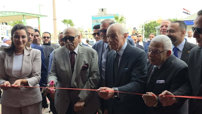 افتتاح معرض زايد