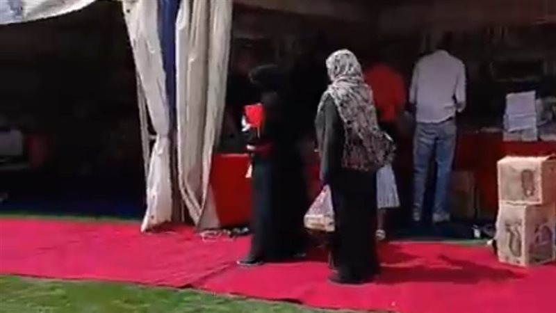 جانب من المعرض عقب