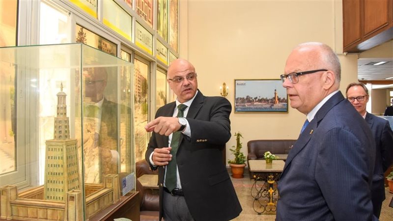 محافظ الإسكندرية