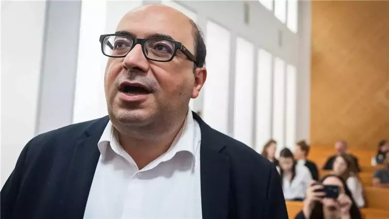 سامي أبو شحادة، فيتو
