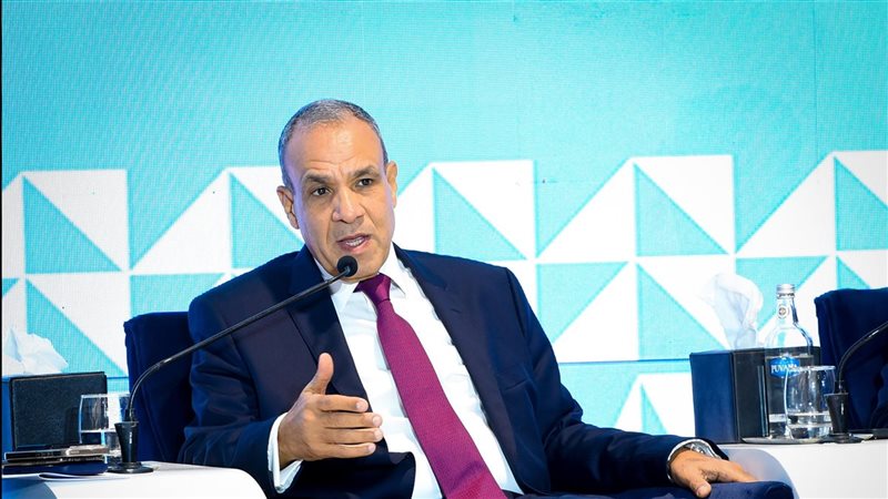 الدكتور بدر عبد العاطر