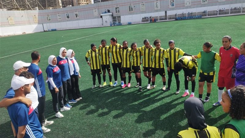 بنات الذئاب تكتسح