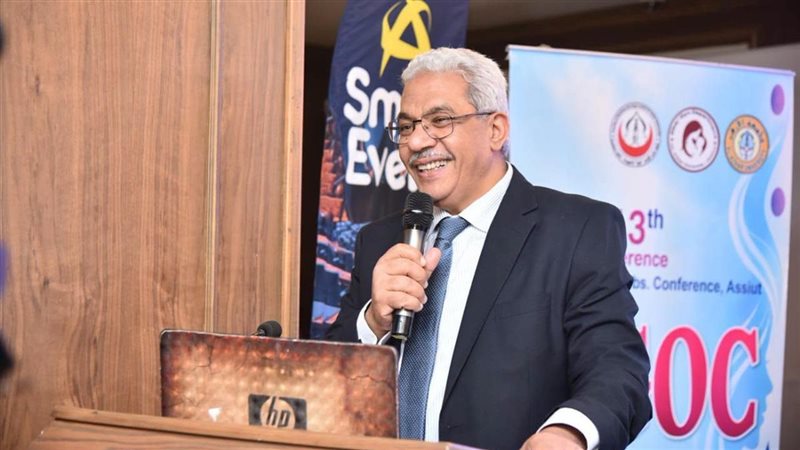 الدكتور محمود صديق،