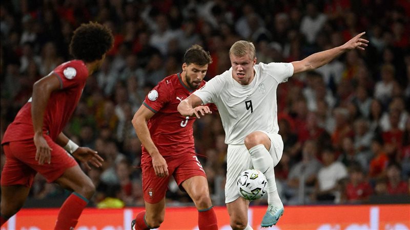 البرتغال يفوز على النرويج بهدفين مقابل هدف في دوري الأمم الأوروبية